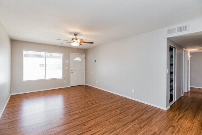 Building Photo - 7208 W Carol Ave