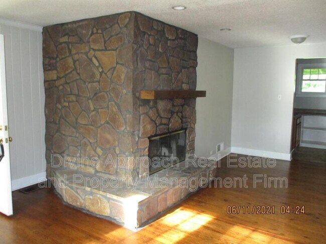 Foto del edificio - 359 22nd Ct NE