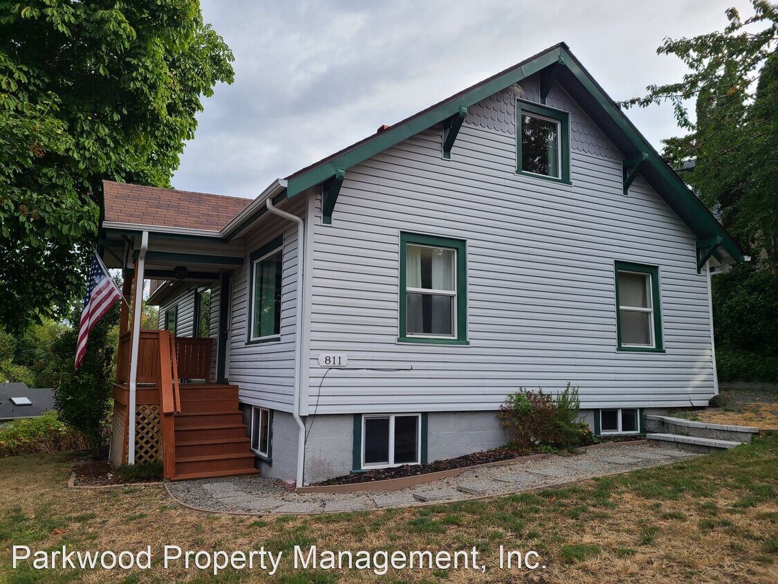 Primary Photo - 3 br, 1.5 bath House - 811 Rowell ST