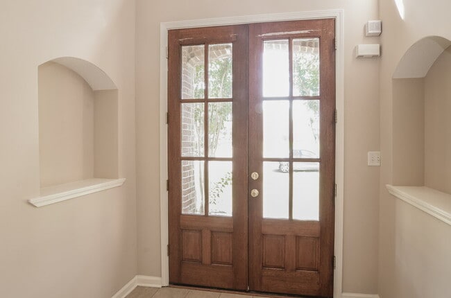 Building Photo - 1132 Hoska Cove