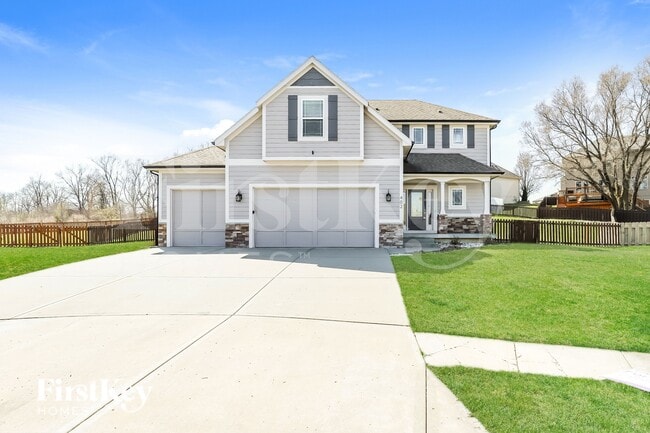 Building Photo - 402 S Eddie Ave