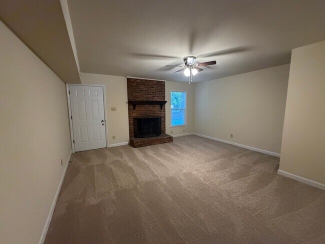 Foto del edificio - Exclusively Offered by Muse Realty Rentals, LLC.