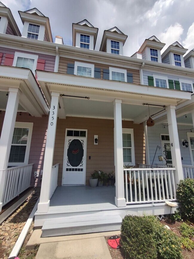 Building Photo - Beautiful 2 Bedroom Townhome in Market Common – Prime Location Near the Beach!