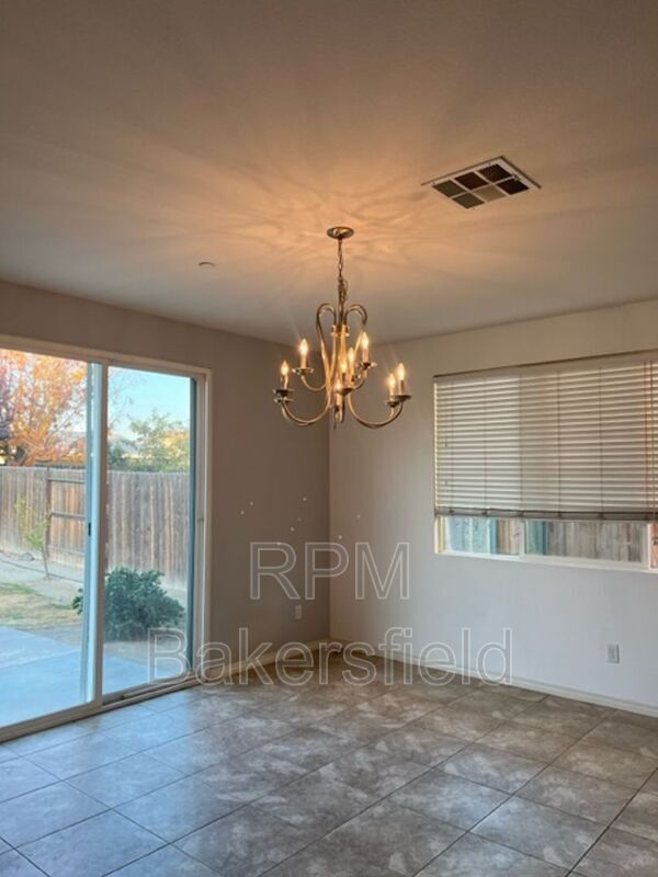 Building Photo - 5510 Gozum Dr