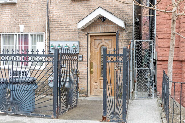 Entrada - 1236 Prospect Ave