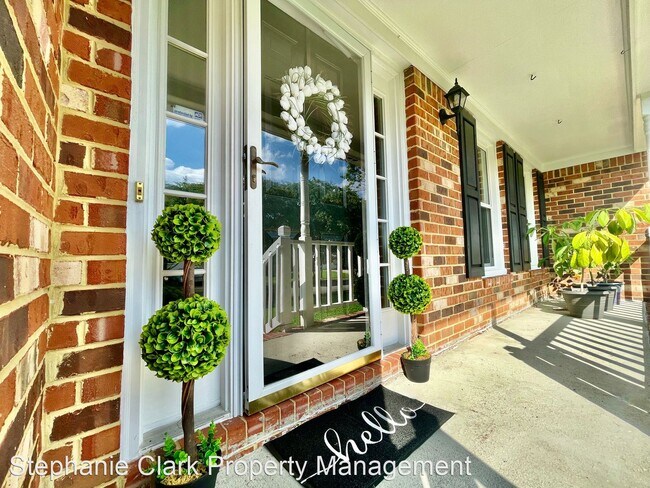 Foto del edificio - 4 br, 2.5 bath House - 4424 Clevhamm Common