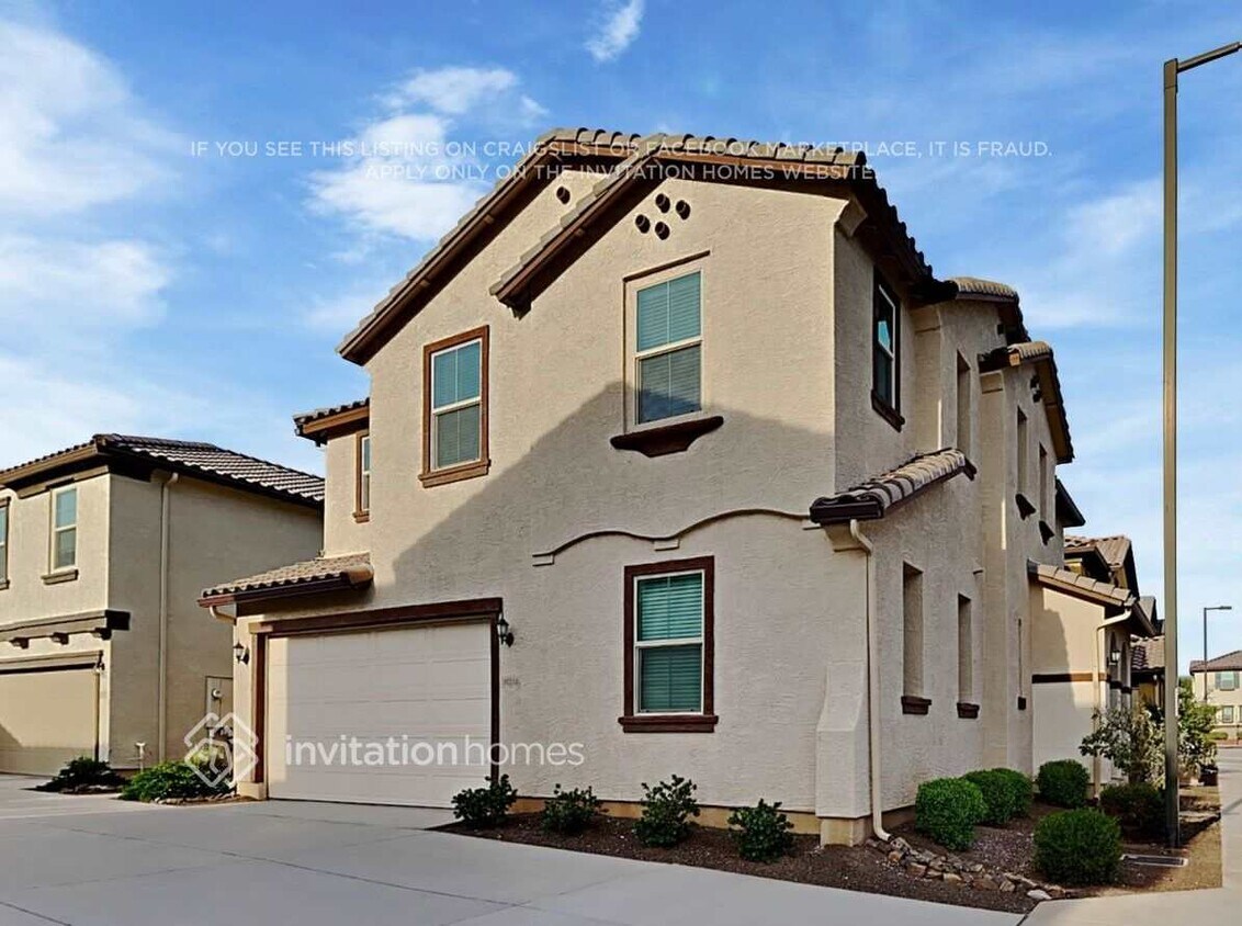 Primary Photo - 16234 W La Ventilla Way