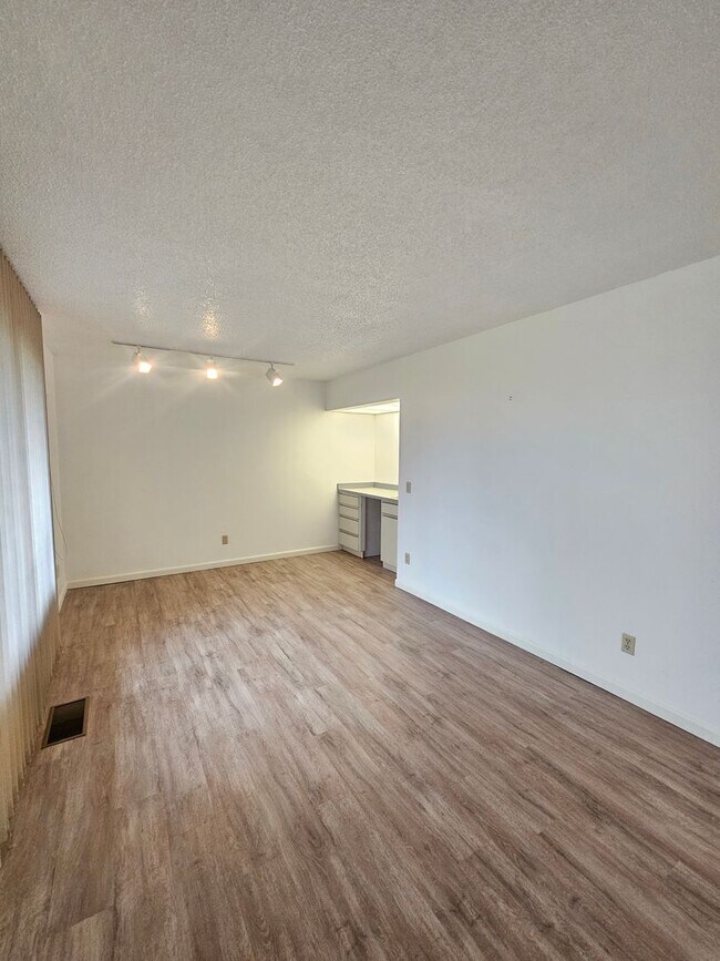 Foto del edificio - 1 Bedroom Condo on the Golf Course!