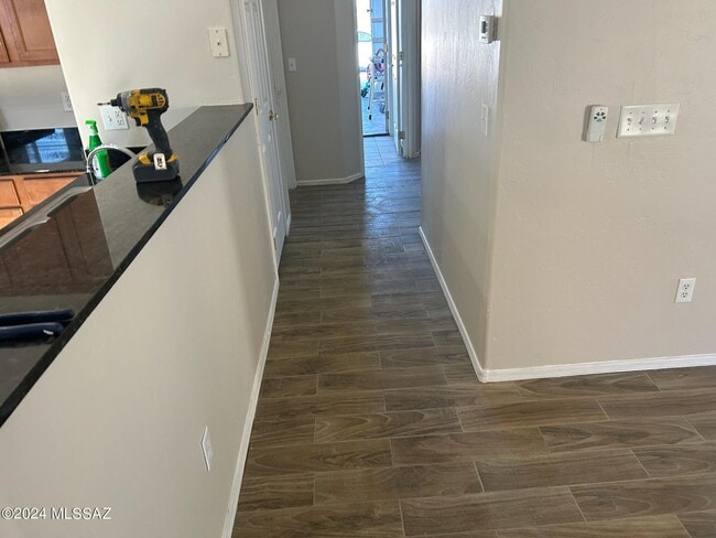 Building Photo - 12822 E Red Iron Trail