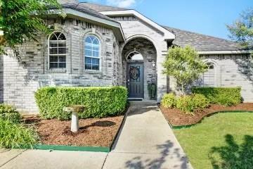 Building Photo - 207 Woodcreek Dr