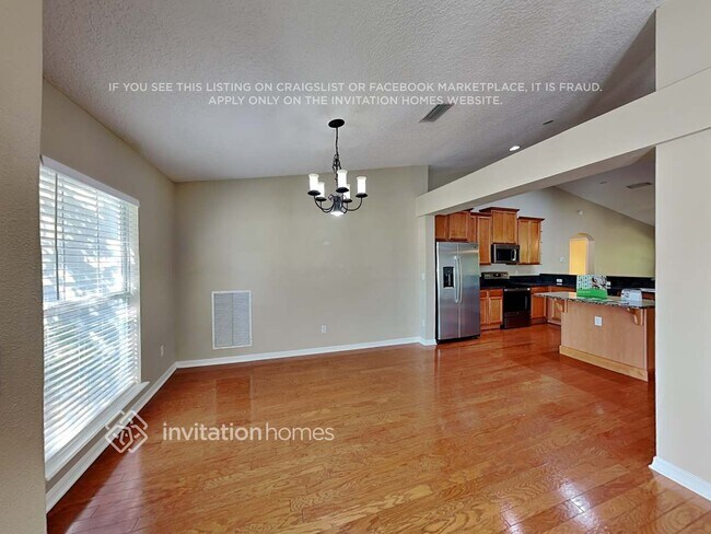 Foto del edificio - 327 John's Creek Pkwy