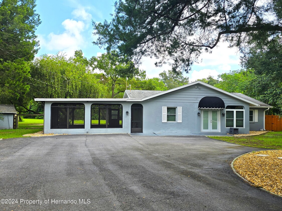 Foto principal - 16081 Psenka St
