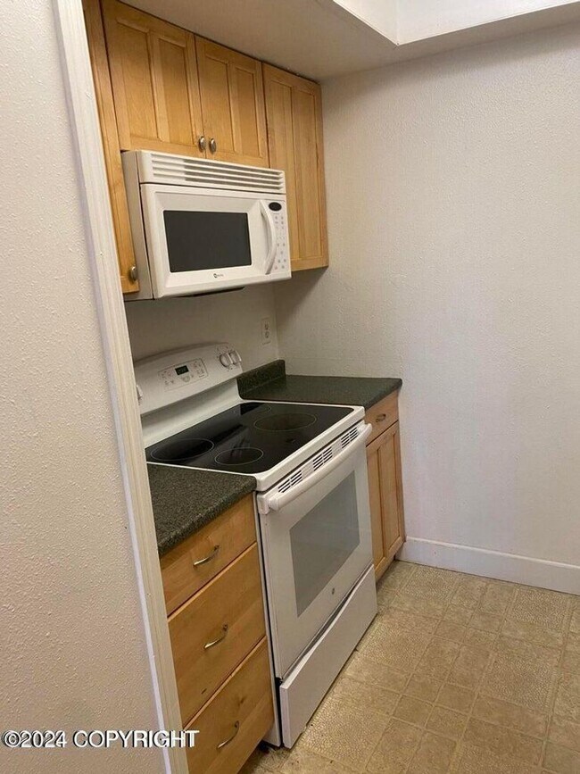 Foto del edificio - 2 Bed / 1 Bath Condo With Washer / Dryer i...