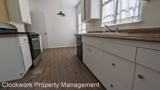Building Photo - 3 br, 2 bath House - 1220 W Puente Ave