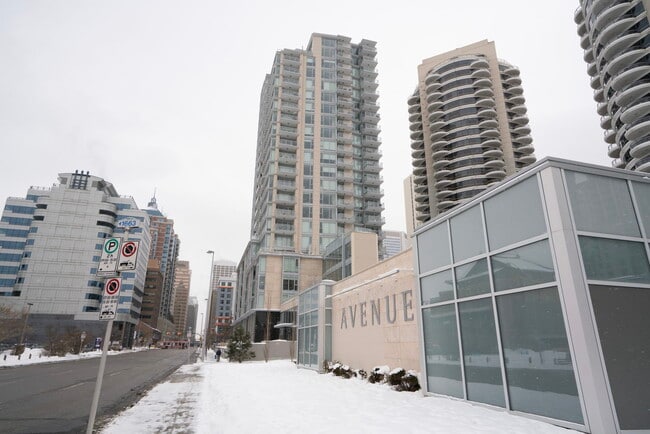 Building Photo - 1025-2105 5 Ave SW