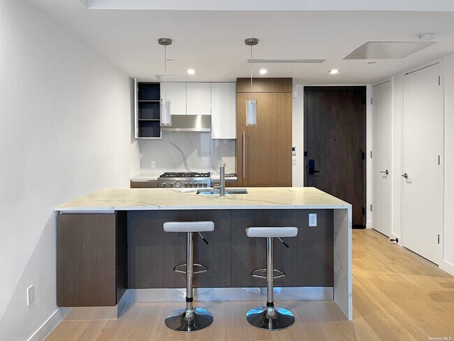 Foto del edificio - 134-37 35th Ave