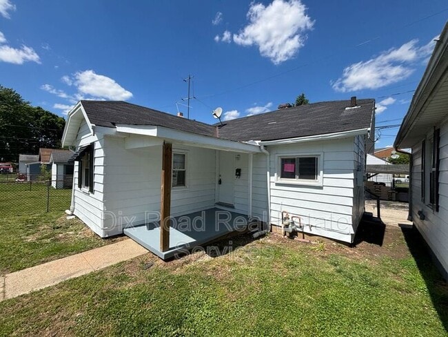 Photo - 1324 Campbell Ave House