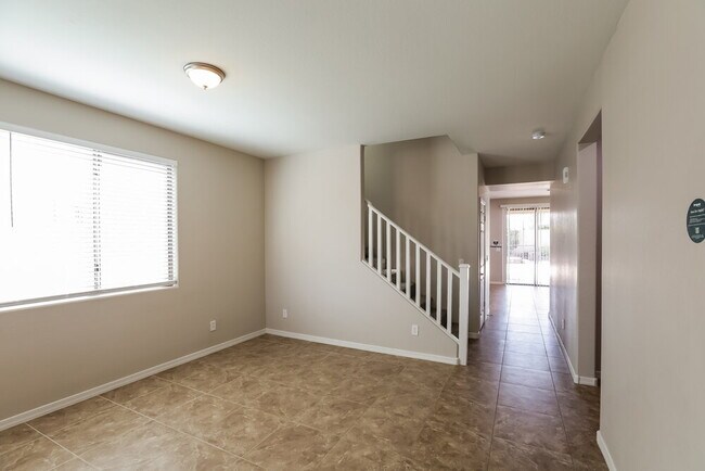 Building Photo - 2715 W La Salle St