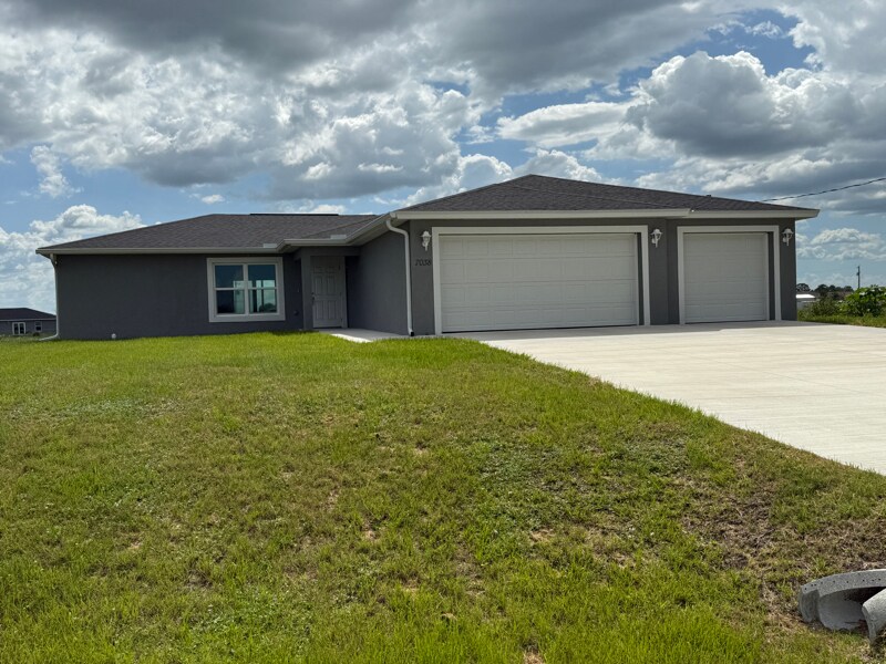 Primary Photo - 7038 Lotus Cir