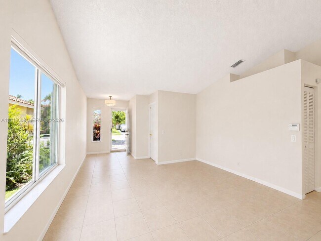 Building Photo - 854 San Remo Dr