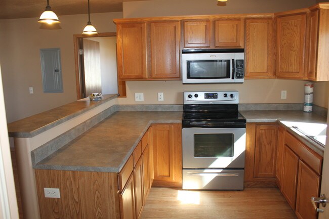 Building Photo - 205 Centennial Dr