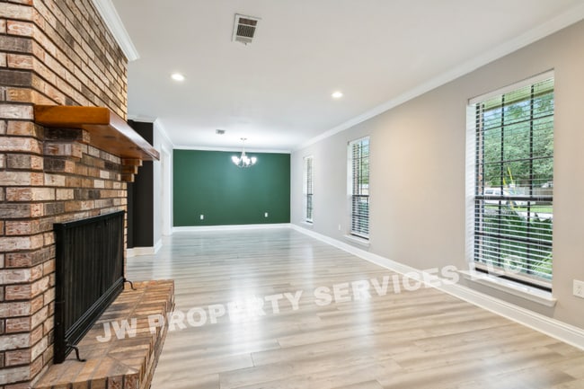 Building Photo - 1476 St Christopher Dr