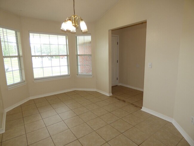 Building Photo - Great 3 bedroom home in Pace