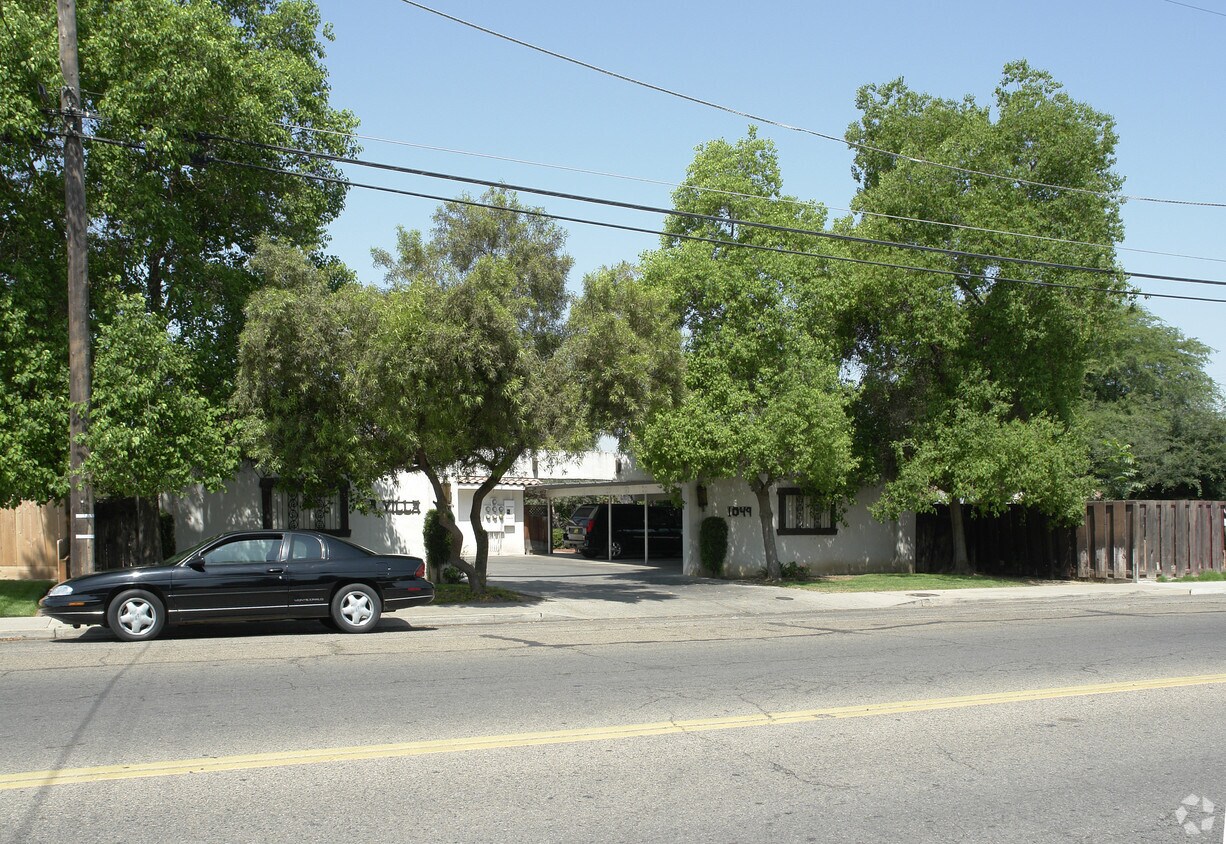 Primary Photo - 1049 S Frankwood Ave