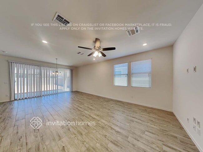 Foto del edificio - 19648 W Roma Ave