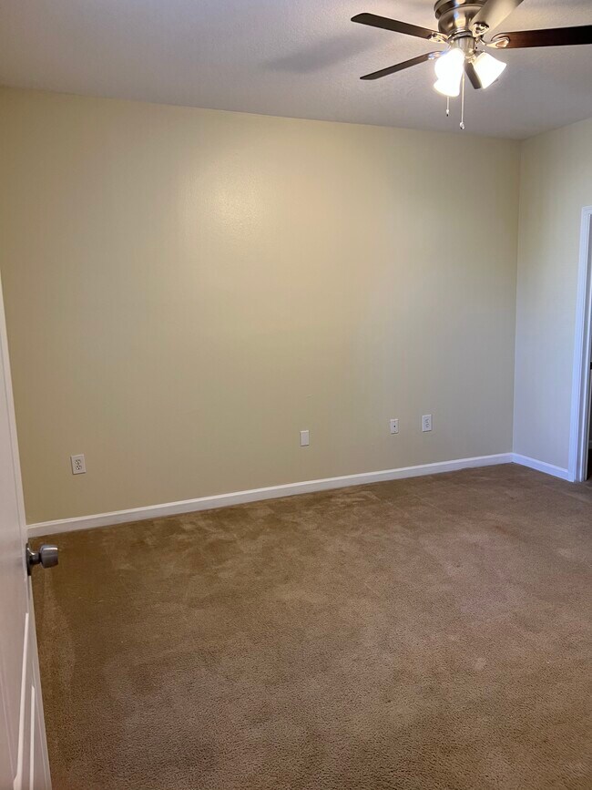 Foto del edificio - 17961 Villa Creek Dr