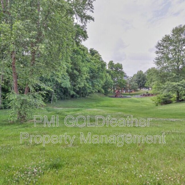 Foto del edificio - 5436 Brownstone Dr