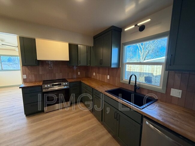 Foto del edificio - 1535 N 20th St