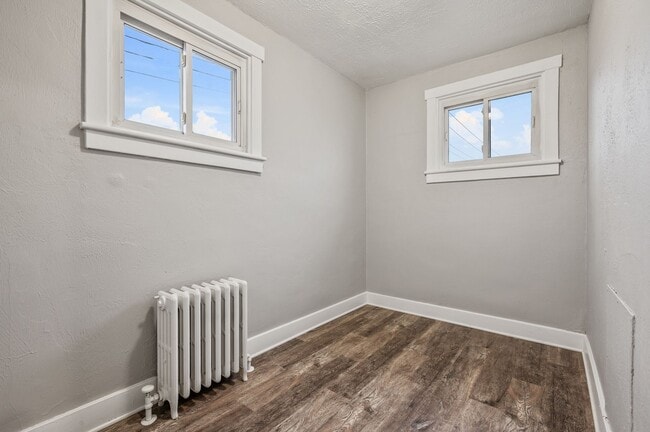 Photo - 101-103 E Agnew Avenue Apartment