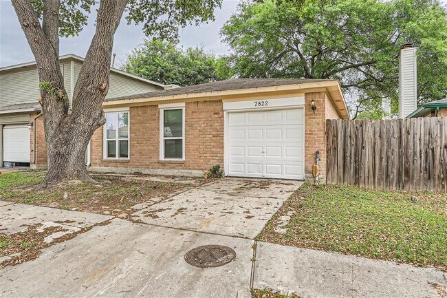 Foto del edificio - 7822 Mauvewood Dr