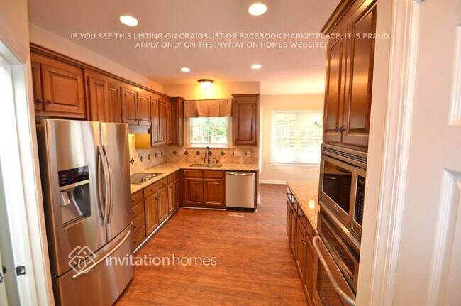 Foto del edificio - 7908 Harrington Woods Rd