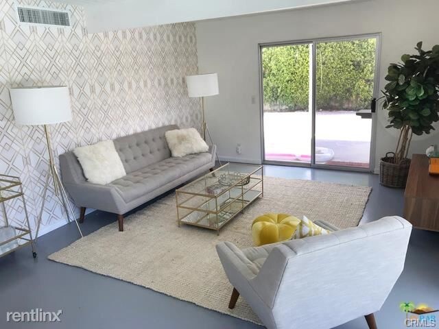 Foto del edificio - 3 br, 2 bath House - 483 E Francis Dr