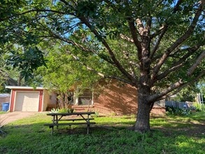 Building Photo - 4700 Glenhaven Cir