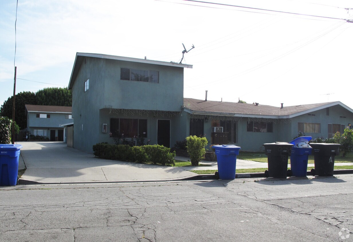 Foto principal - 9053-9055 Burma Rd