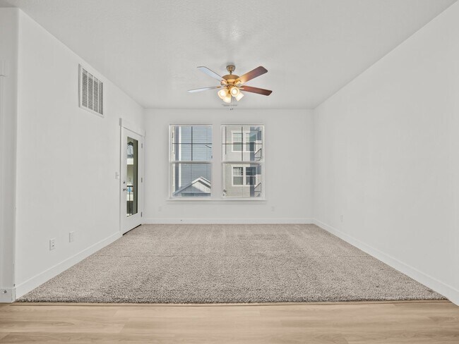 Building Photo - Beautiful home for rent in Saratoga Springs!