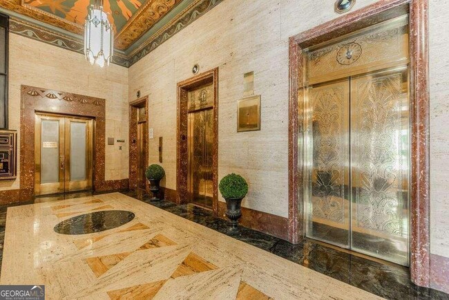 Foto del edificio - 2 Peachtree St NW