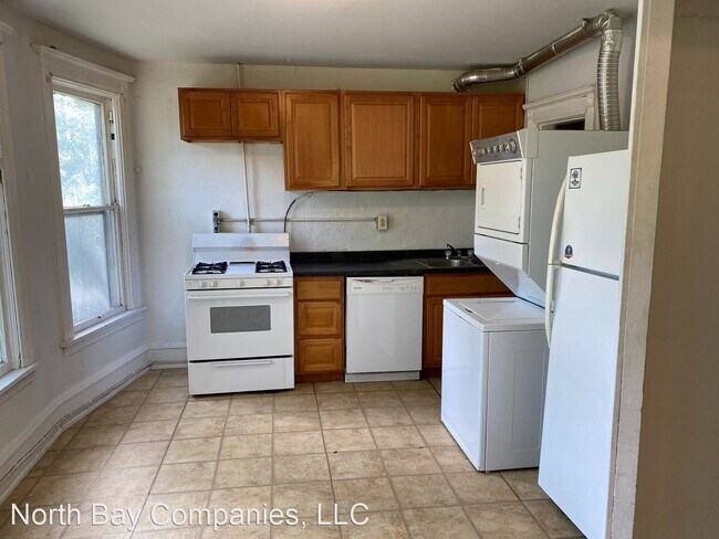Foto del edificio - 10 br, 3.5 bath House - 812 7th St SE
