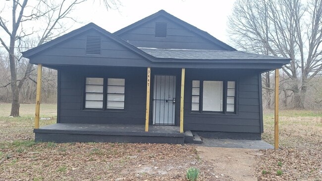Building Photo - 3447 Cook
