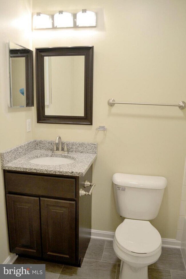 Building Photo - 22726 Othello Ln