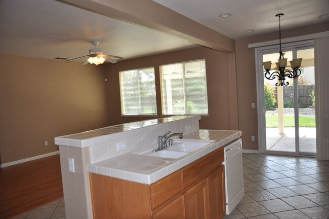 Building Photo - Cul de Sac Spacious 4 Bedroom Two-Story Home