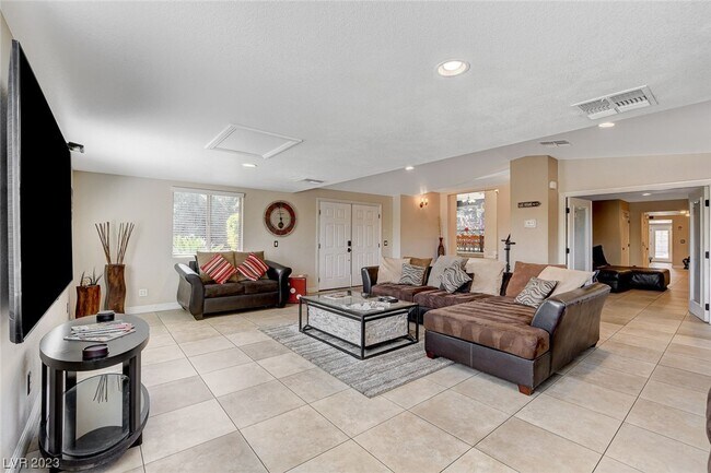 Foto del edificio - 9165 S Decatur Blvd