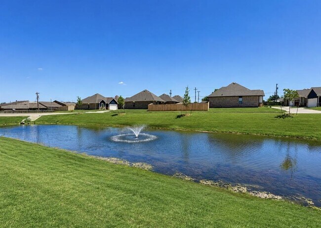 Building Photo - 7021 Labelle Dr