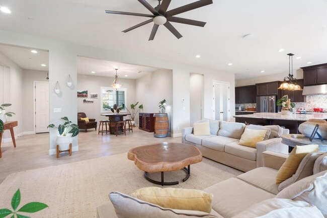 Foto del edificio - 822 Overstone Ave