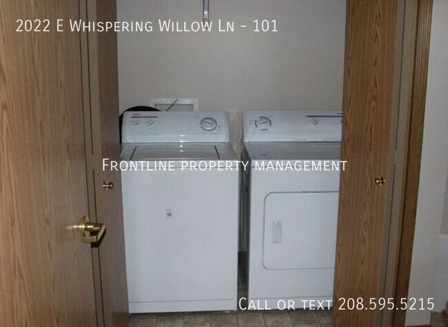 Building Photo - 2022 E Whispering Willow Ln