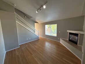 Building Photo - 4310 Sacramento Ct NE