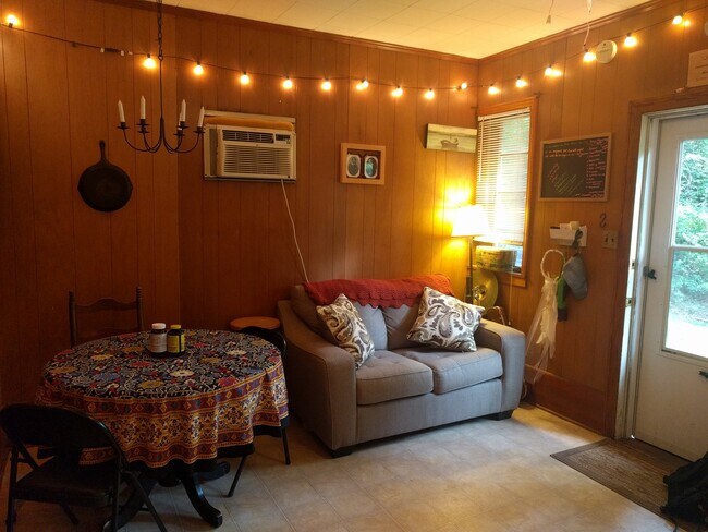 Living Room - 305 Brookside Dr